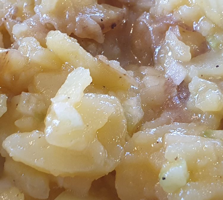 Bild på potatissallad med äppelcidervinäger